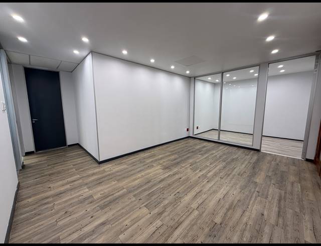 381M² OFFICE TO LET IN KILLARNEY